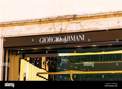 boutique armani roma